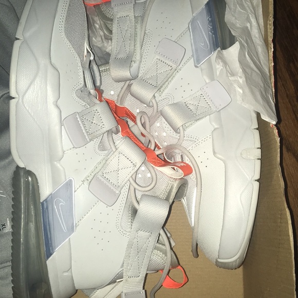 Nike Air Edge 270 - Picture 3 of 4